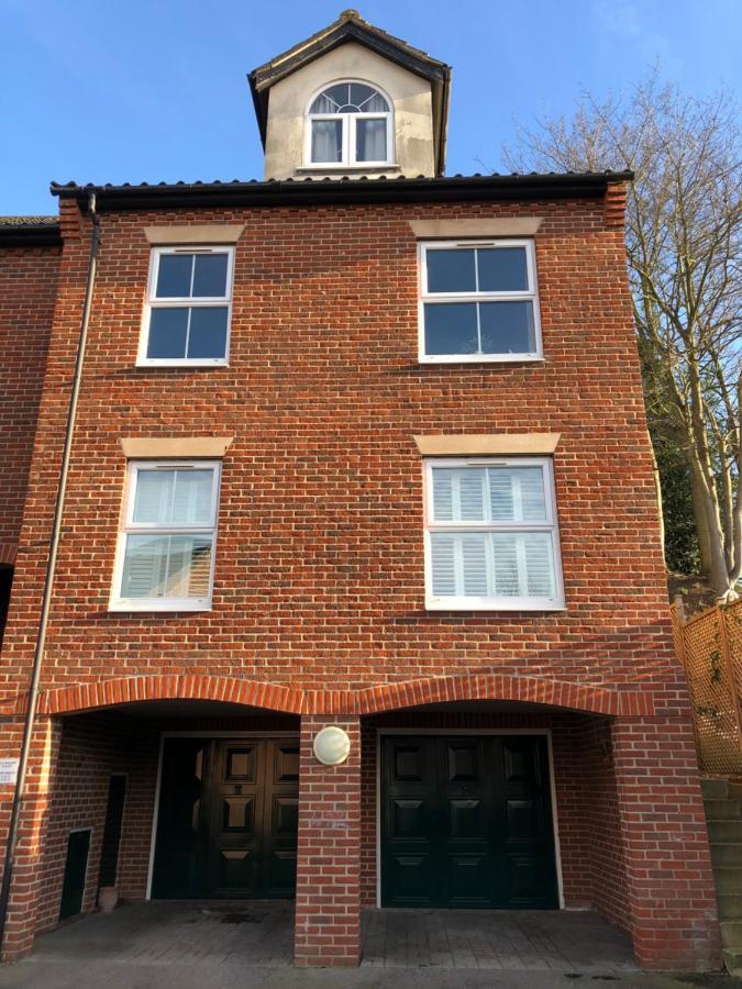Stylish 2 Bed Apartment Next To The Norfolk Broads Coltishall Kültér fotó