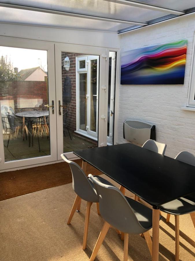 Stylish 2 Bed Apartment Next To The Norfolk Broads Coltishall Kültér fotó